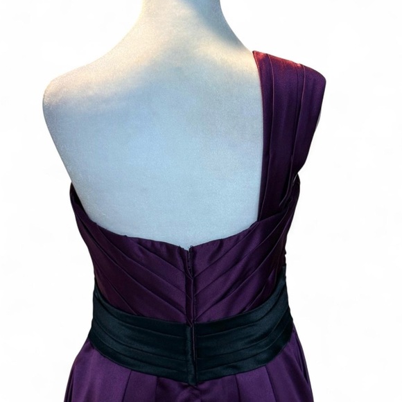 Allure Bridals. Sz 12. Off Shoulder. Purple,plum,black. P-P18”L-41” - Picture 5 of 6